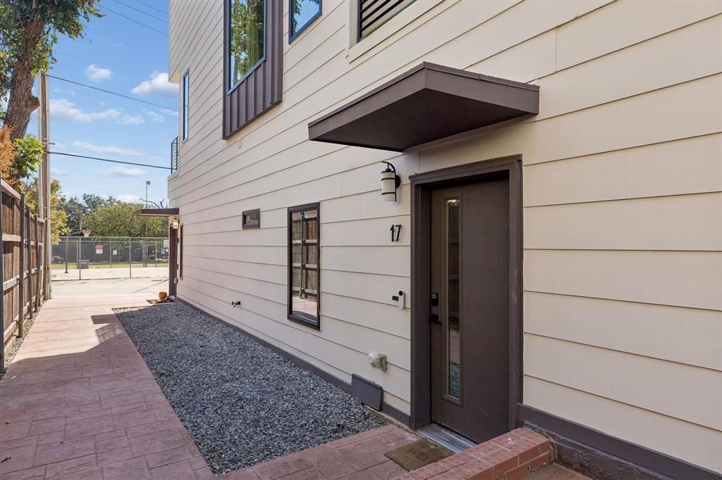 2450 N Garrett Avenue, #17, Dallas, TX 75206