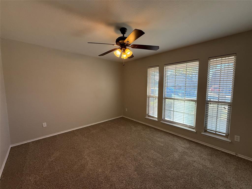 725 Fannin Drive, Lavon, TX 75166