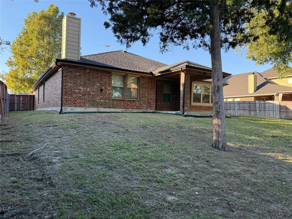 725 Fannin Drive, Lavon, TX 75166