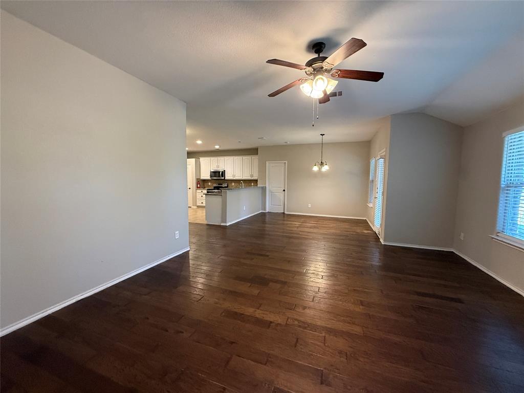 725 Fannin Drive, Lavon, TX 75166