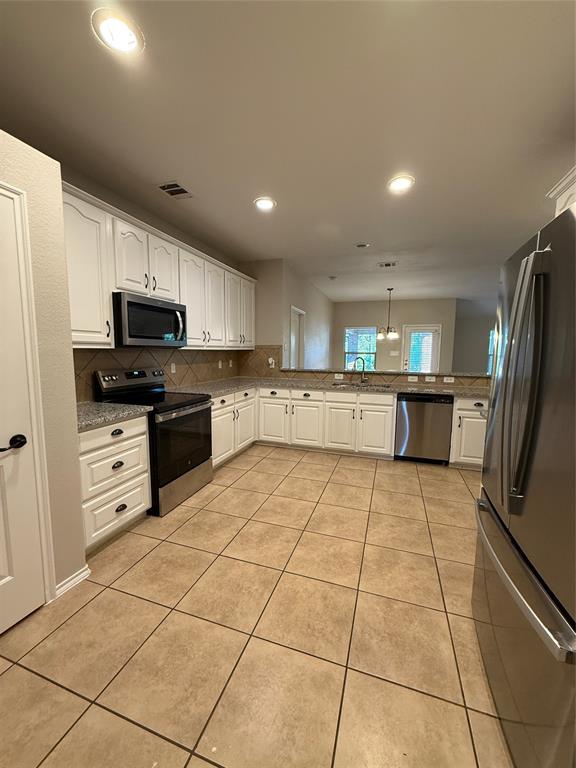 725 Fannin Drive, Lavon, TX 75166 725 Fannin Drive, Lavon, TX 75166