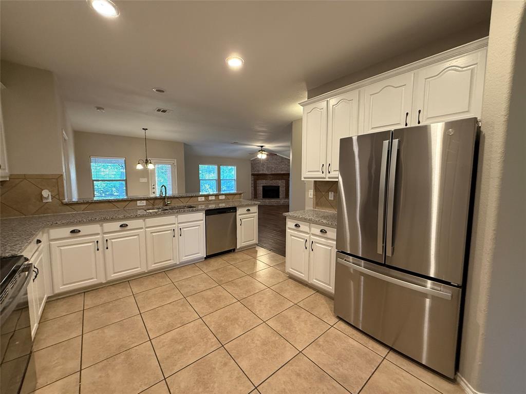 725 Fannin Drive, Lavon, TX 75166 725 Fannin Drive, Lavon, TX 75166