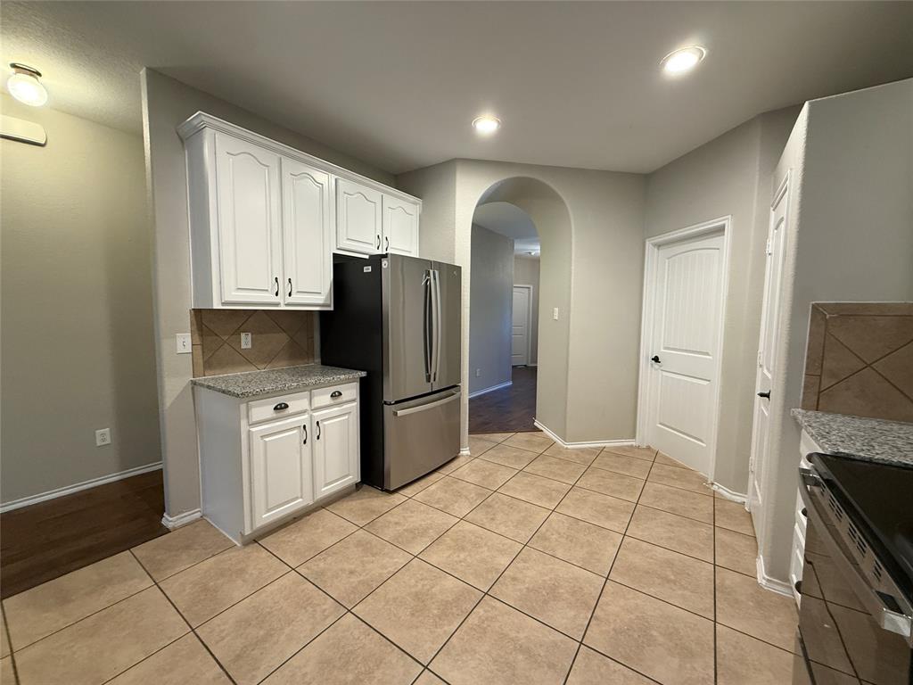725 Fannin Drive, Lavon, TX 75166