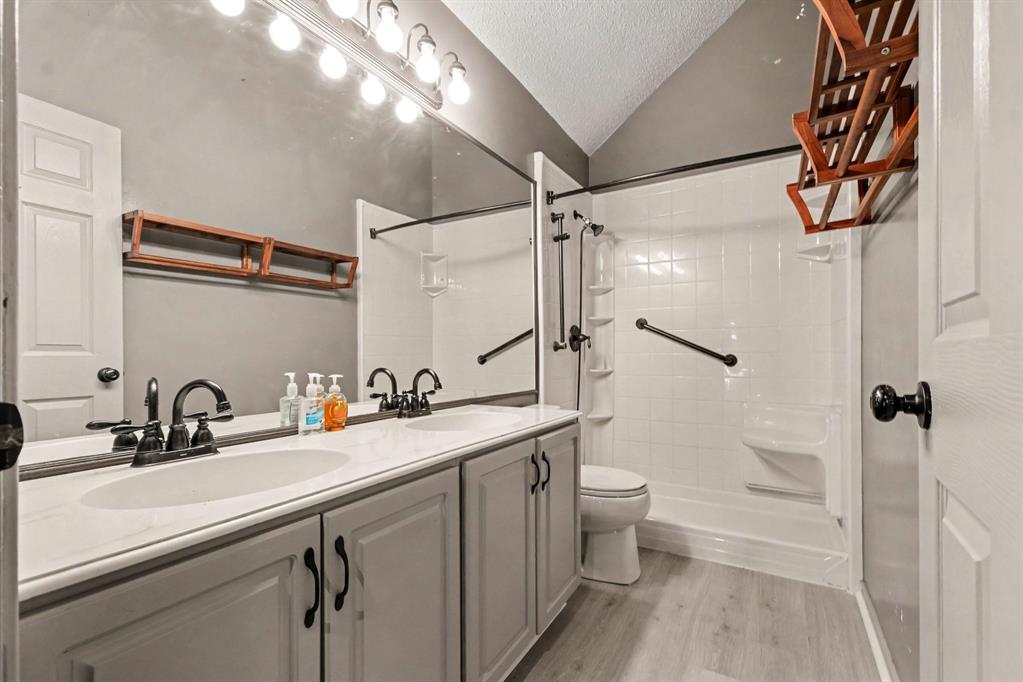 2201 Yosemite Court, Carrollton, TX 75006