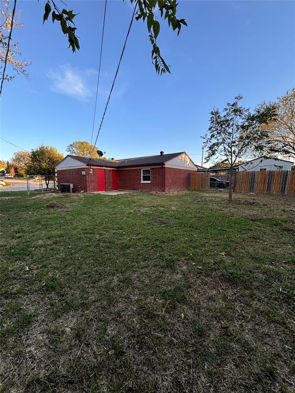 1921 Danbury Drive, Garland, TX 75040