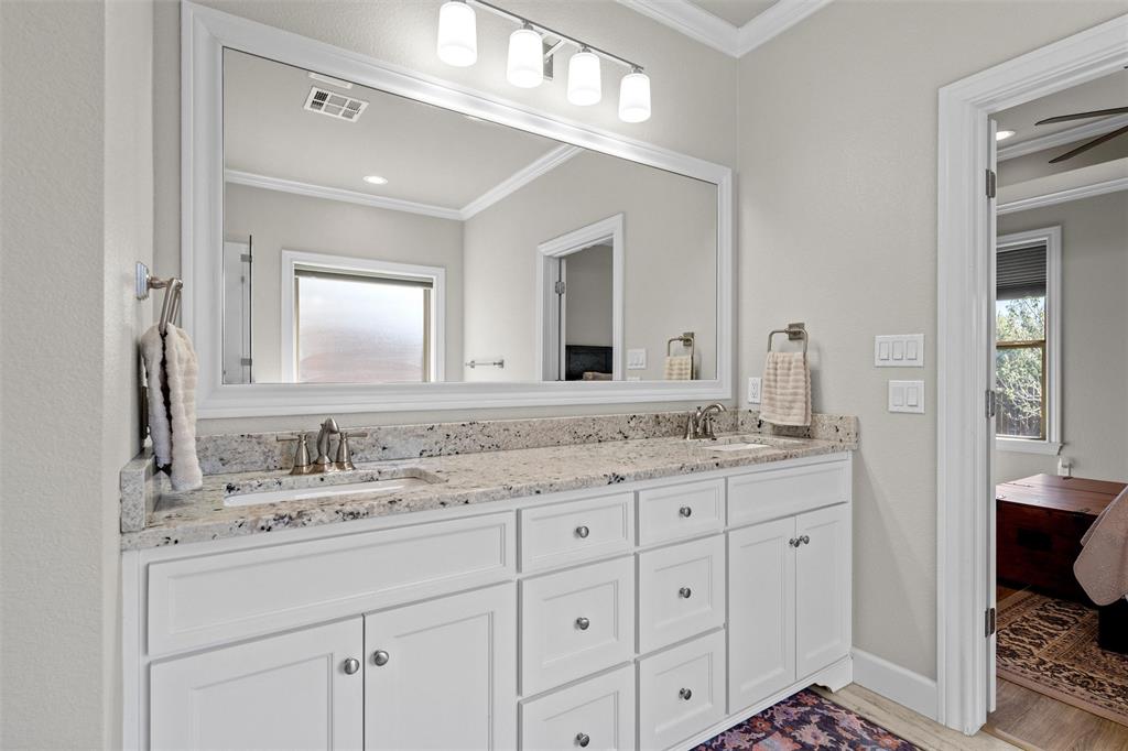 10313 Creekside Lane, Waco, TX 76712