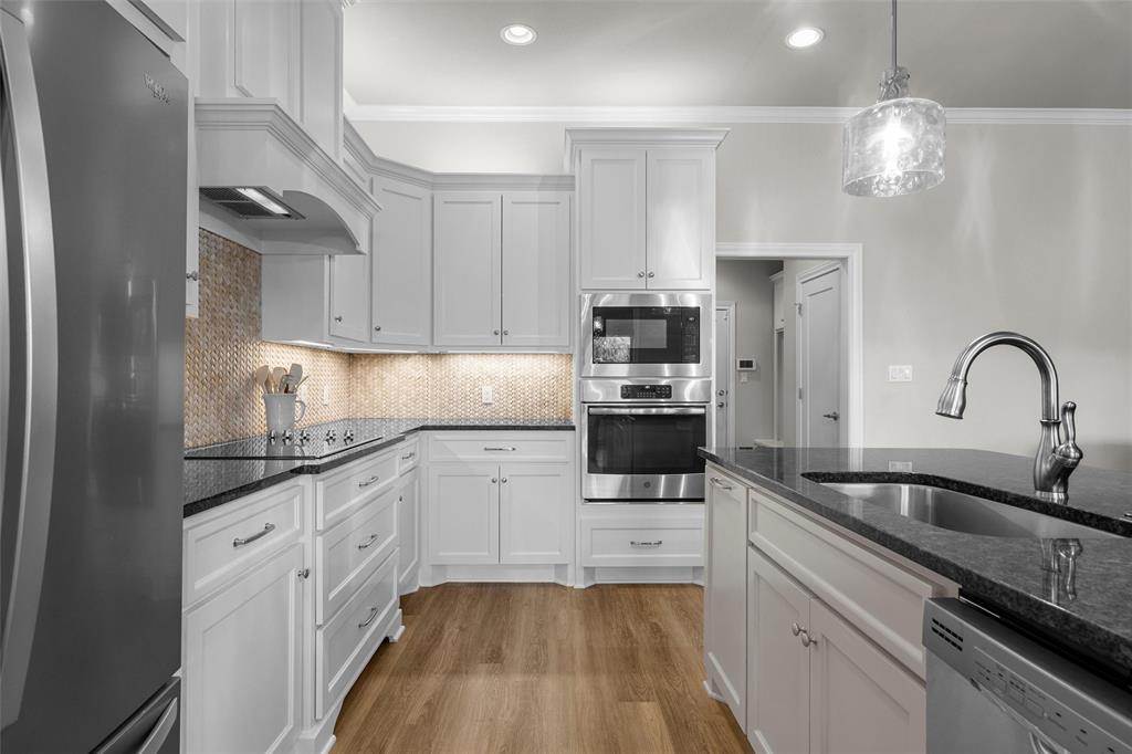 10313 Creekside Lane, Waco, TX 76712