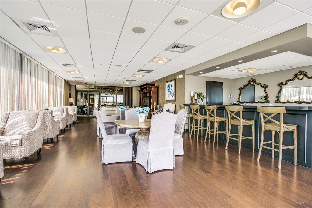 Clubhouse Bar