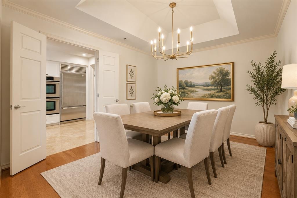 Dining area - virtually staged