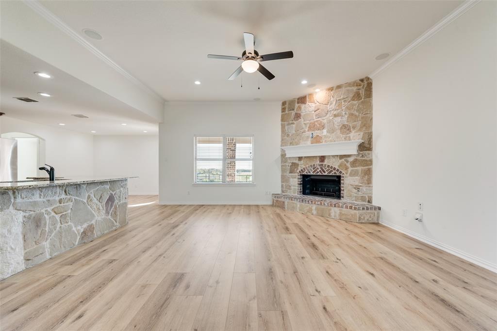 304 Canales Road, Nevada, TX 75173