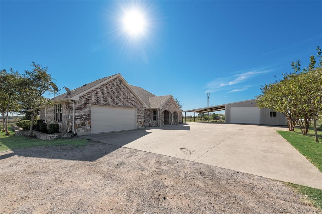 304 Canales Road, Nevada, TX 75173