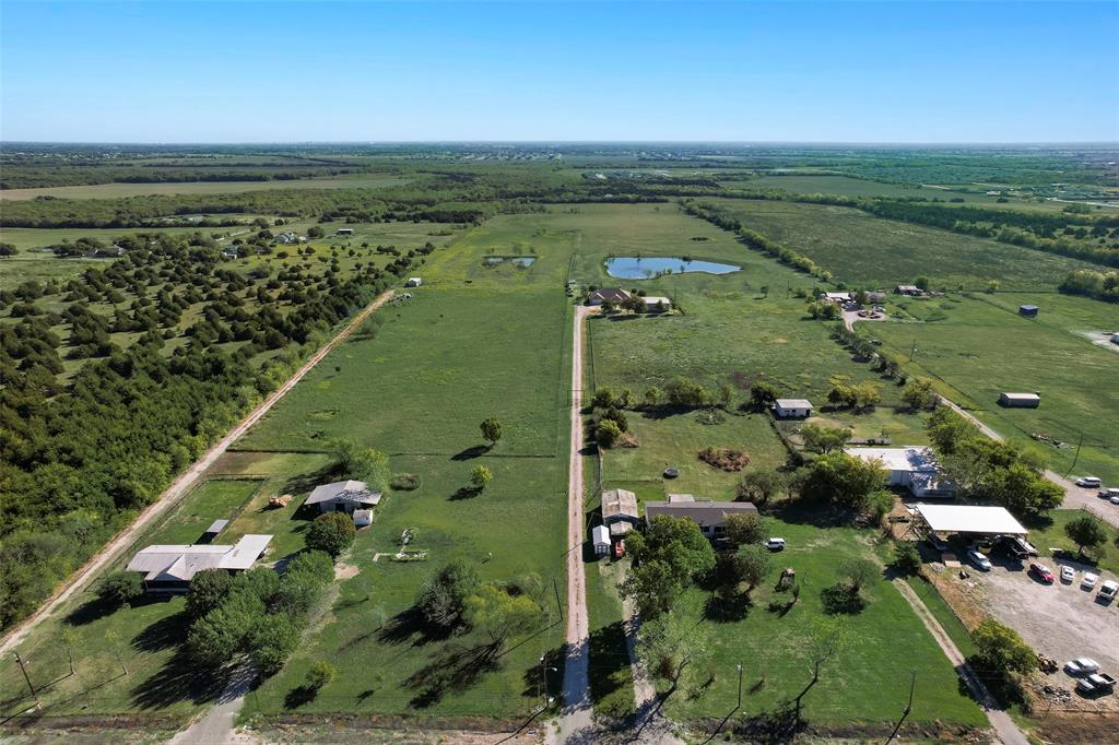304 Canales Road, Nevada, TX 75173