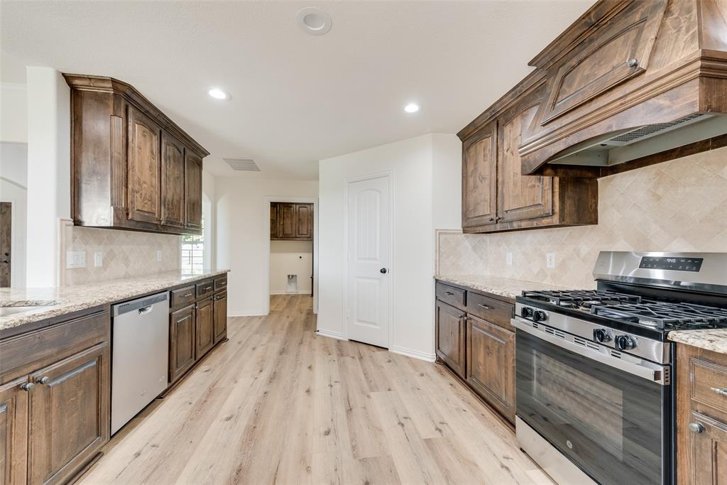 304 Canales Road, Nevada, TX 75173