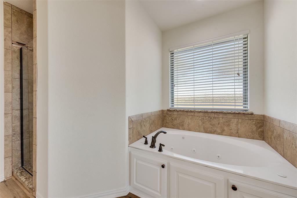 304 Canales Road, Nevada, TX 75173