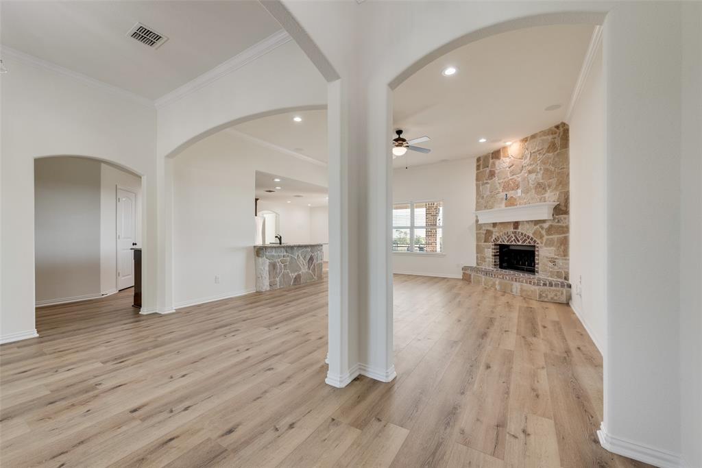 304 Canales Road, Nevada, TX 75173
