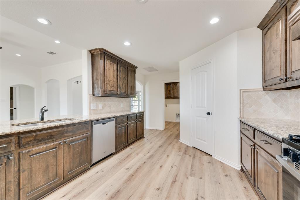 304 Canales Road, Nevada, TX 75173