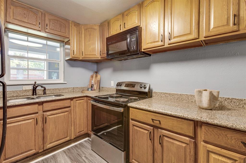 1812 Del Rancho Drive, Irving, TX 75061