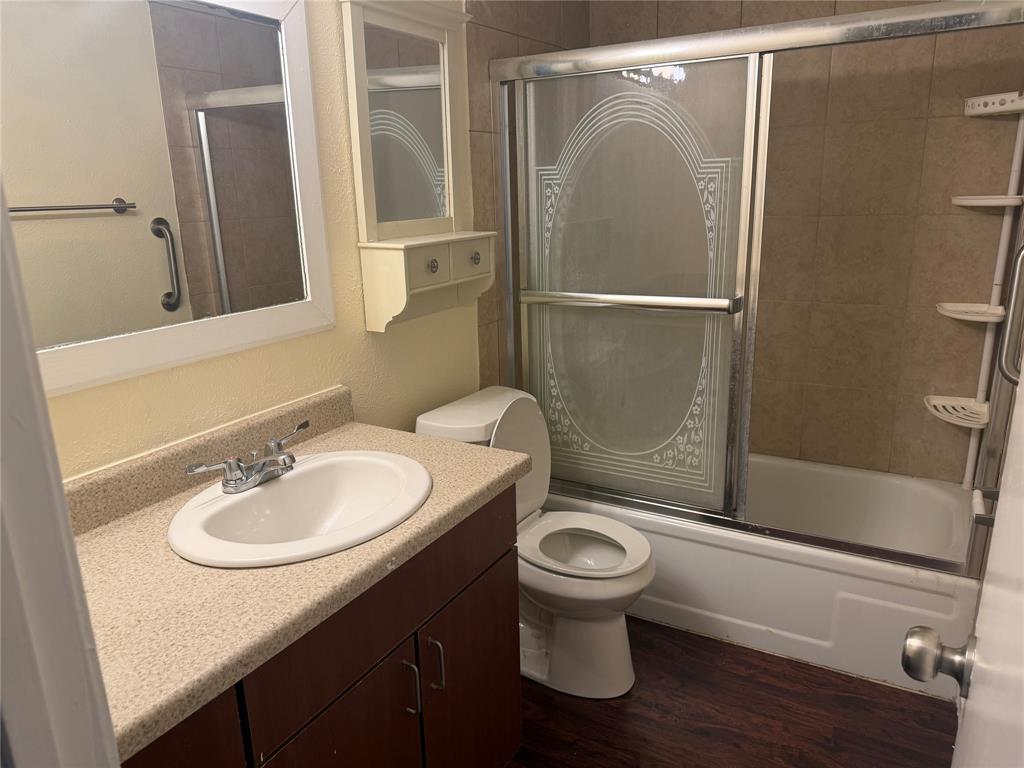 1361 Oakbluff Drive, Lancaster, TX 75146
