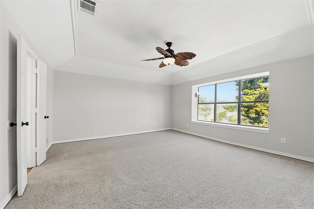 612 N Silver Creek Circle, DeSoto, TX 75115