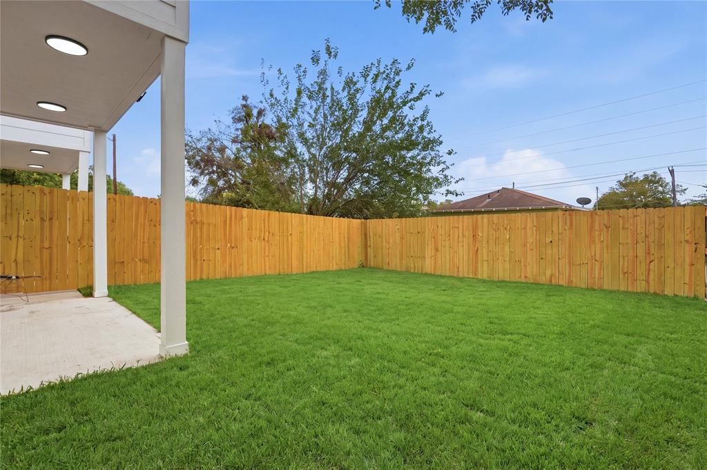 3427 & 3429 Detonte Street, Dallas, TX 75223