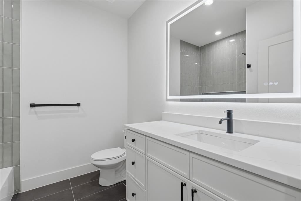 3427 & 3429 Detonte Street, Dallas, TX 75223