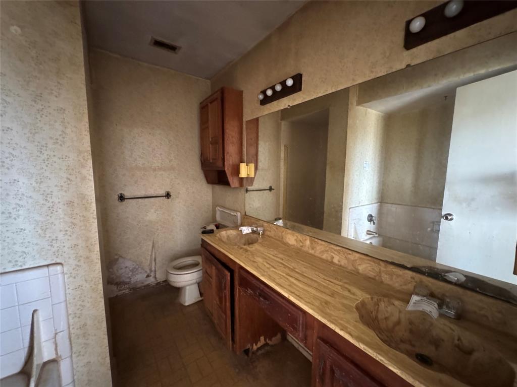 1325 Crestview Drive, Allen, TX 75002