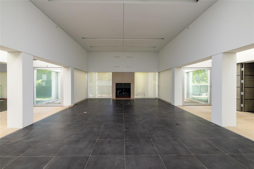 14888 Lake Forest Drive, Addison, TX 75254