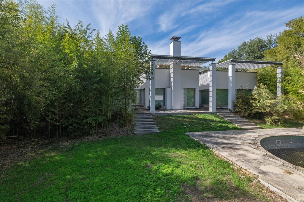14888 Lake Forest Drive, Addison, TX 75254