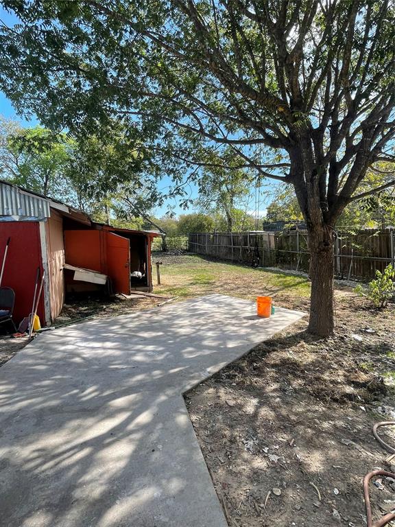 816 Carbona Drive, Dallas, TX 75217