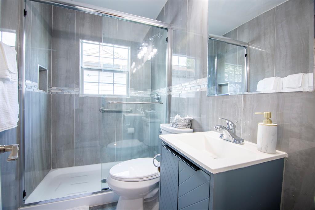 5109 Bourquin Street, Dallas, TX 75210
