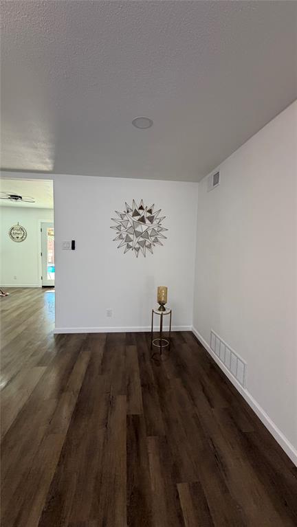 1326 TANAGER Lane, Garland, TX 75042