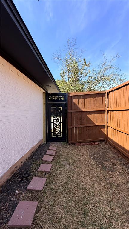1326 TANAGER Lane, Garland, TX 75042