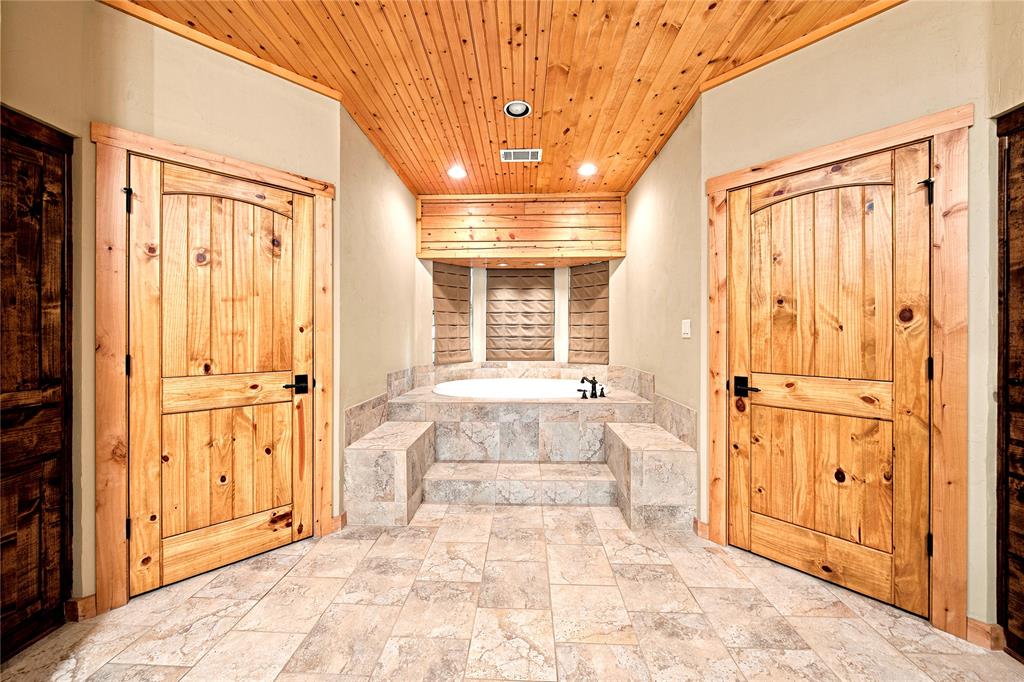 8726 Toler Pointe, Larue, TX 75770