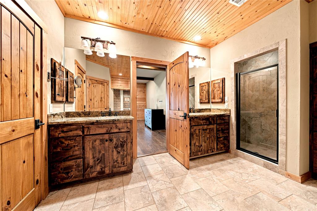 8726 Toler Pointe, Larue, TX 75770