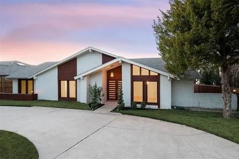 10667 Pagewood Drive, Dallas, TX 75230