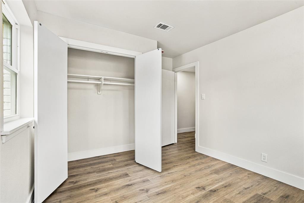 1504 Mosley Drive, Irving, TX 75060