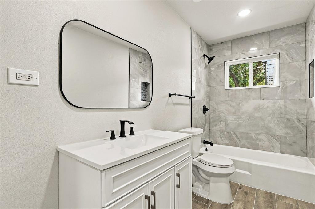 1504 Mosley Drive, Irving, TX 75060
