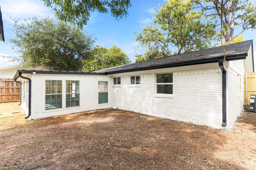 1504 Mosley Drive, Irving, TX 75060