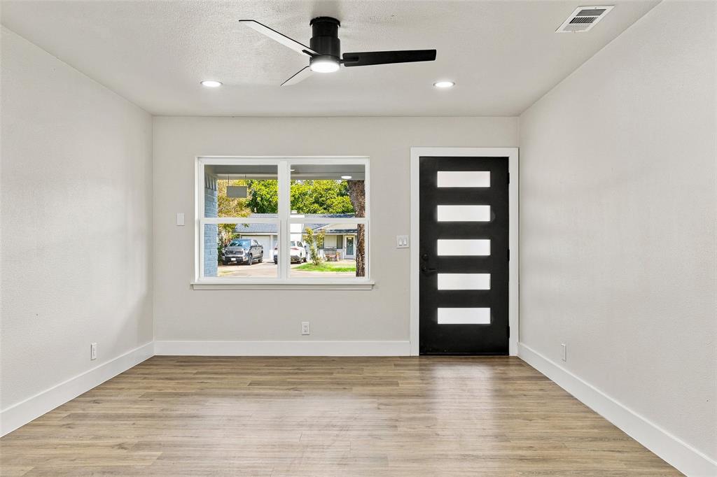 1504 Mosley Drive, Irving, TX 75060