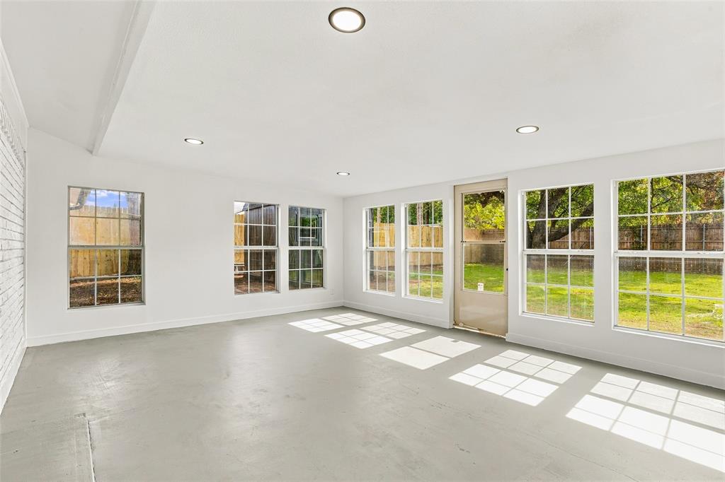 1504 Mosley Drive, Irving, TX 75060