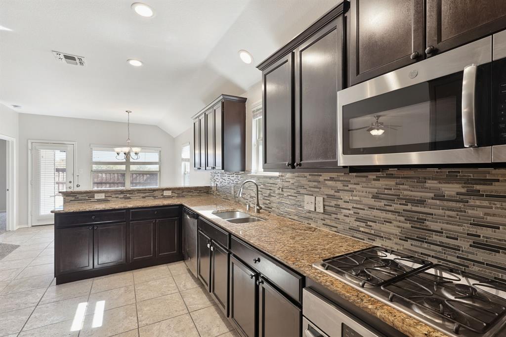 209 Sandy Creek Way, McKinney, TX 75072