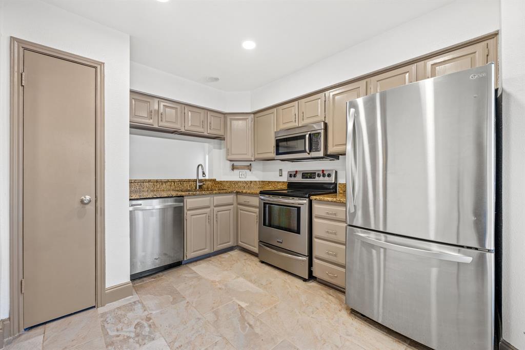 2625 Encina Drive, #4, Irving, TX 75038