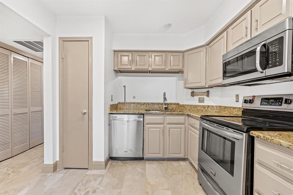 2625 Encina Drive, #4, Irving, TX 75038