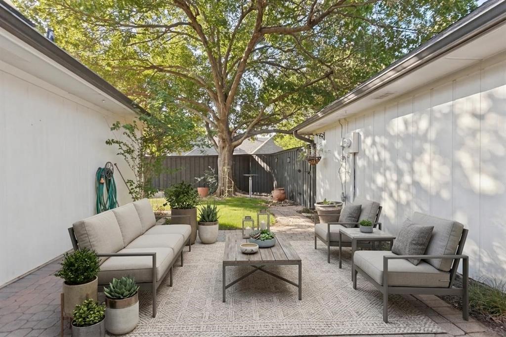 2306 Blackberry Drive, Richardson, TX 75082