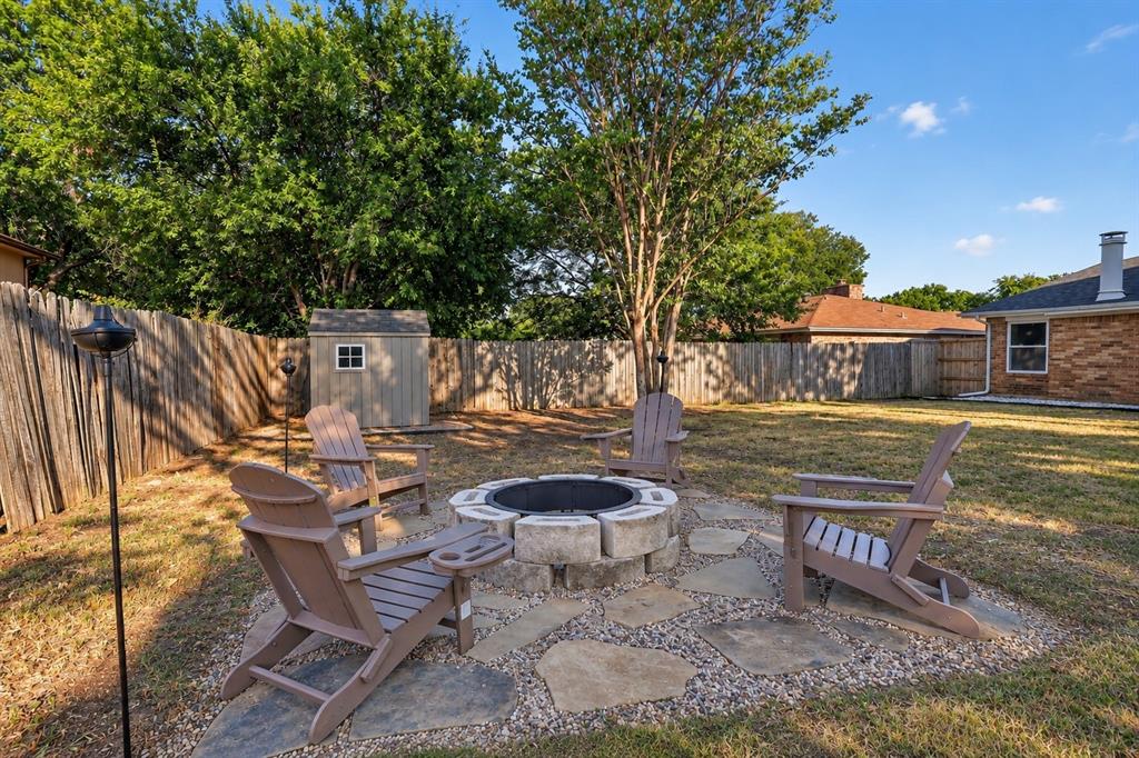 850 Frances Drive, Grand Prairie, TX 75052