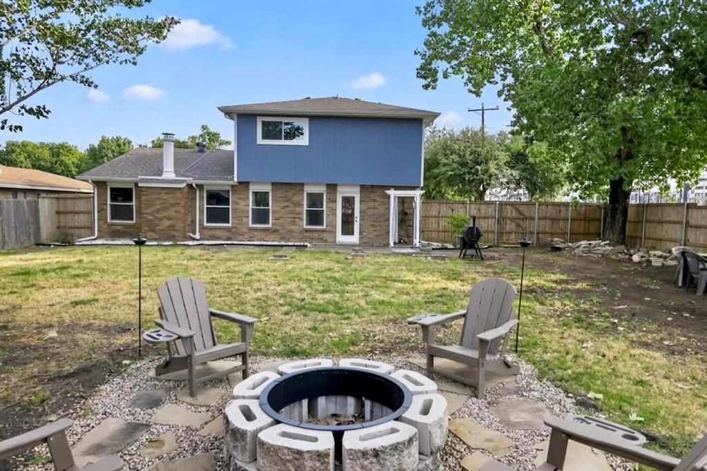 850 Frances Drive, Grand Prairie, TX 75052