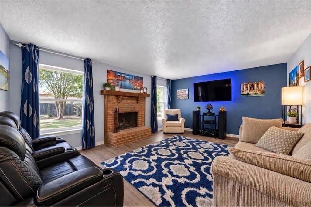 850 Frances Drive, Grand Prairie, TX 75052