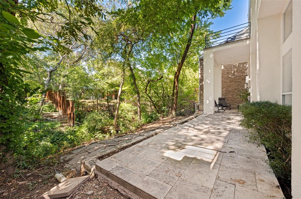 9123 Chapel Valley Road, Dallas, TX 75220