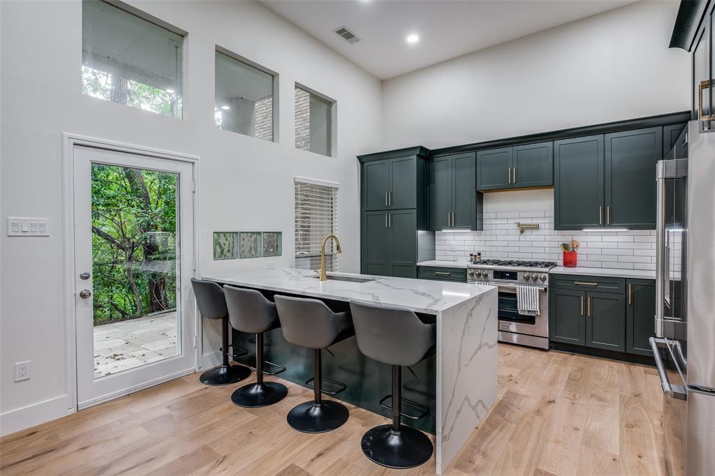 9123 Chapel Valley Road, Dallas, TX 75220
