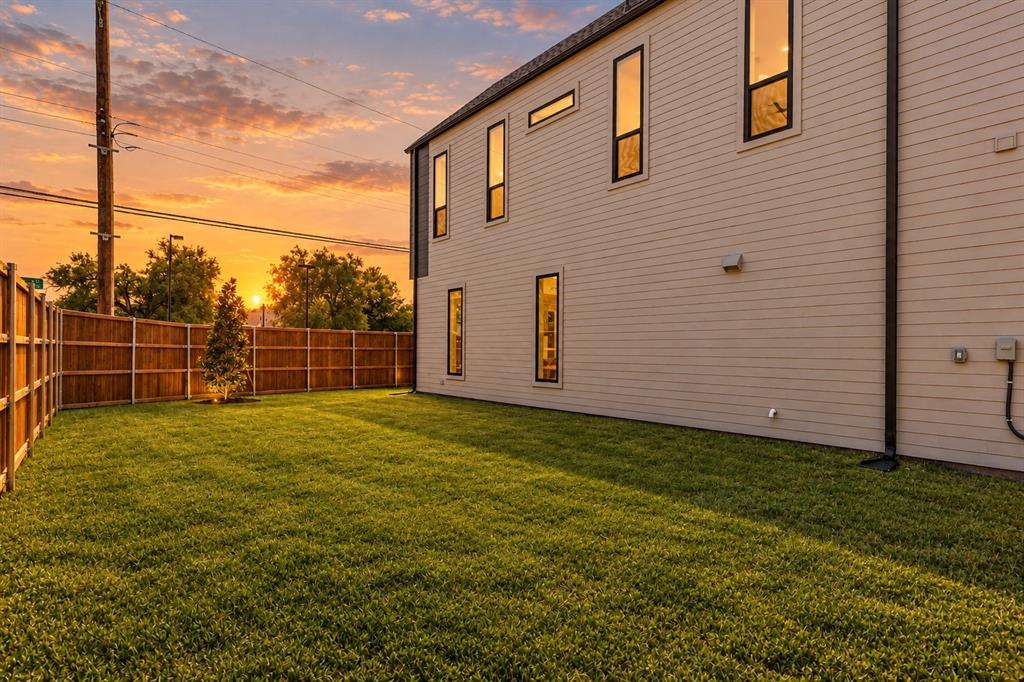 903 & 905 Bayonne Street, Dallas, TX 75212
